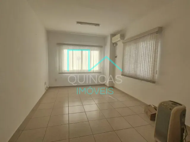 Sala com 28m², para alugar, no bairro Parque Eloy Chaves em Jundiaí
