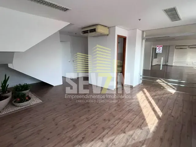 Sala com 417m², à venda, no bairro Centro em Bauru