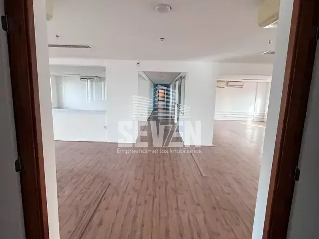 Sala com 417m², à venda, no bairro Centro em Bauru
