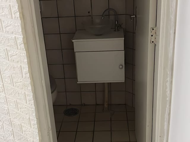 Sala para alugar, no bairro Centro em Cambé