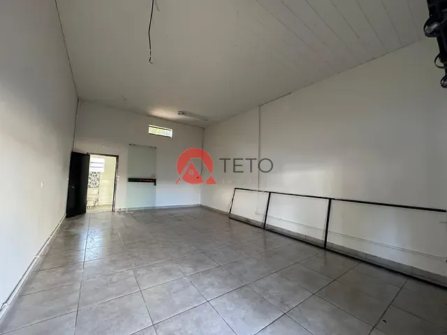 Sala para alugar, no bairro Zona 05 em Maringá