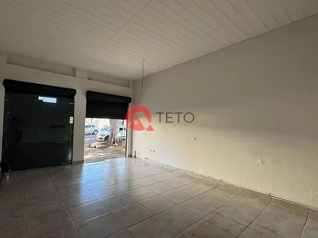 Sala para alugar, no bairro Zona 05 em Maringá