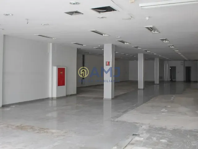 Sala para alugar, no bairro Setor Oeste em Goiânia