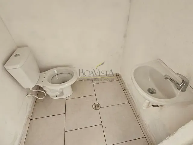 Sala para alugar, no bairro Centro em Piracaia