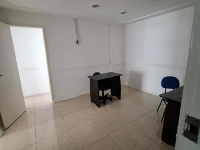 Sala com 64m² 3 quartos e 1 banheiro, à venda, no bairro Centro em Campos dos Goytacazes
