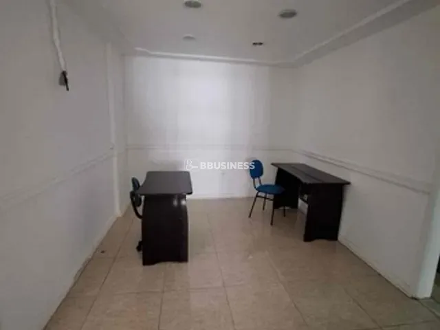 Sala com 64m² 3 quartos e 1 banheiro, à venda, no bairro Centro em Campos dos Goytacazes