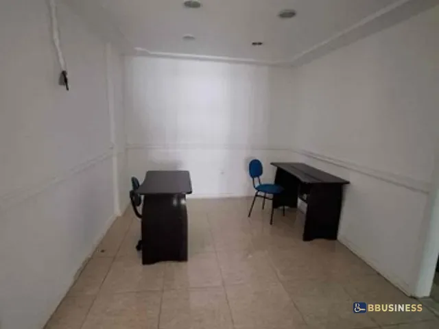 Sala com 64m² 3 quartos e 1 banheiro, à venda, no bairro Centro em Campos dos Goytacazes