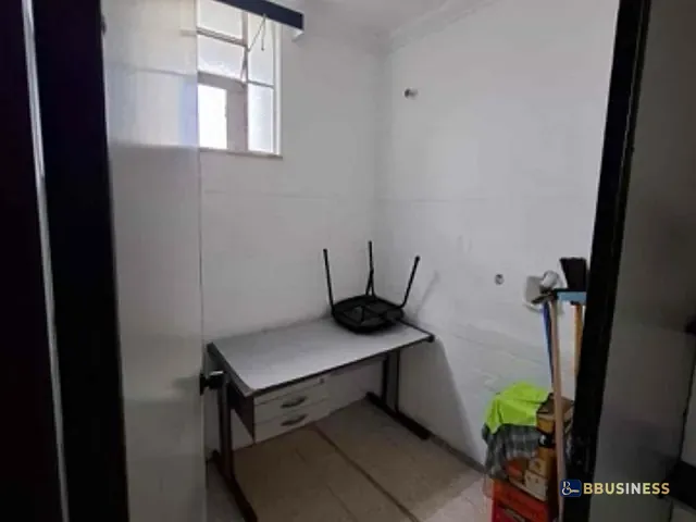 Sala com 64m² 3 quartos e 1 banheiro, à venda, no bairro Centro em Campos dos Goytacazes