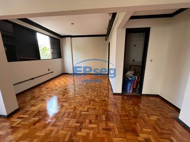 Sala para alugar, no bairro Centro em Londrina