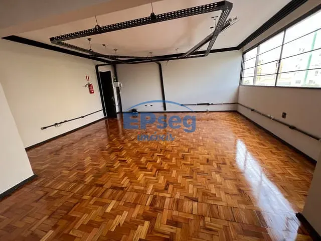 Sala para alugar, no bairro Centro em Londrina