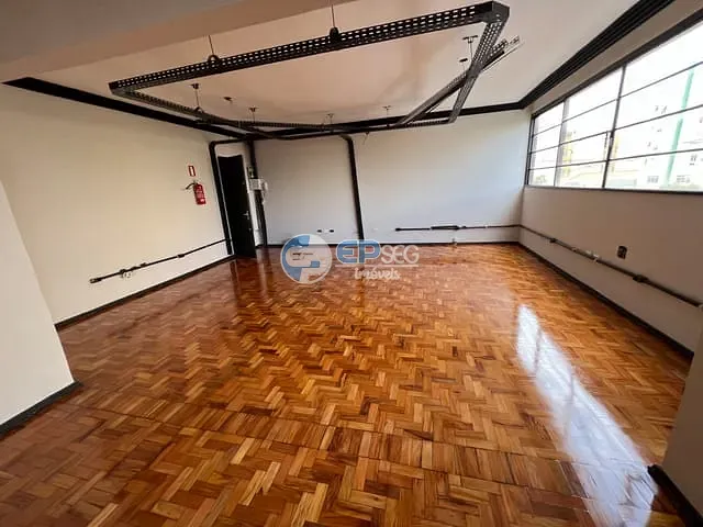 Sala para alugar, no bairro Centro em Londrina