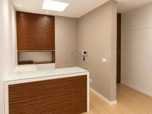 Sala para alugar, no bairro Leblon em Rio de Janeiro