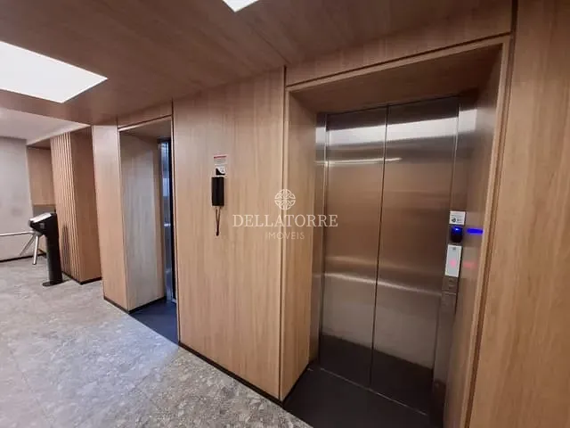 Sala à venda, no bairro Várzea em Teresópolis