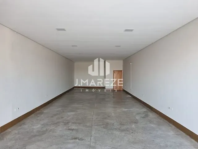 Sala com 121m², à venda, no bairro Centro em Apucarana