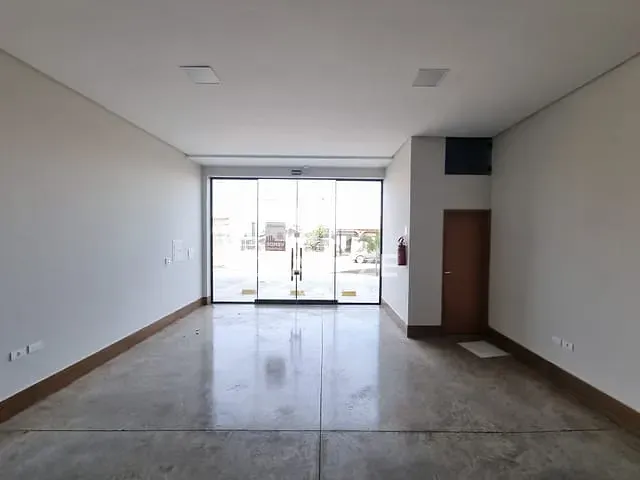Sala com 121m², à venda, no bairro Centro em Apucarana