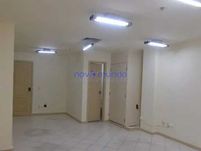 Sala à venda, no bairro Centro em Rio de Janeiro