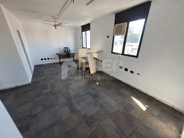 Sala com 33m², para alugar, no bairro Santana em São Paulo