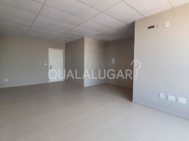 Sala para alugar, no bairro Aeroporto em Tubarão