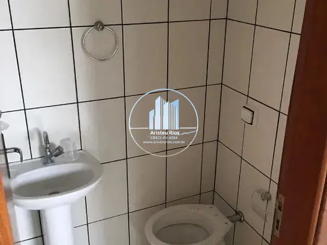 Sala com 40m², para alugar, no bairro Centro em Pouso Alegre