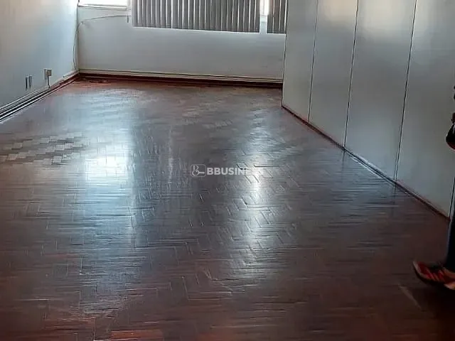 Sala à venda, no bairro Centro em Campos dos Goytacazes