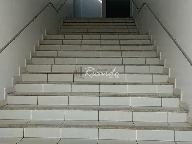 Sala para alugar, no bairro Centro em Arapongas