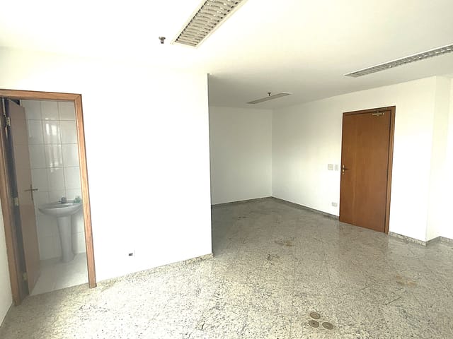 Foto do Sala - Sala comercial à venda com 45m², 2 banheiros, 1 vaga na av. Jabaquara | Paulista Imóveis.