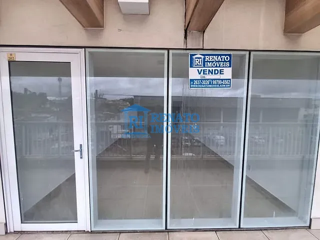 Sala à venda ou para alugar, no bairro Flamengo em Maricá