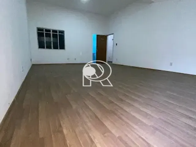 Sala para alugar, no bairro Centro em Registro