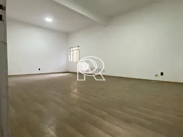 Sala para alugar, no bairro Centro em Registro