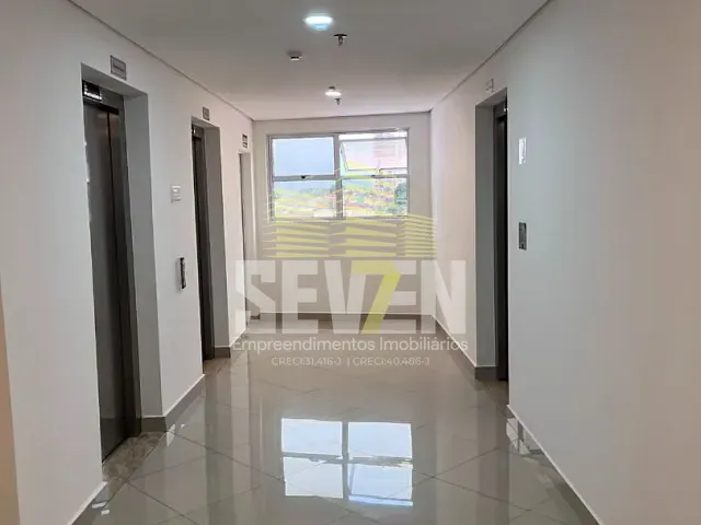 Sala com 32m², à venda ou para alugar, no bairro Centro em Bauru