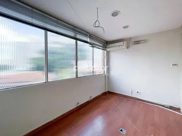 Sala com 220m², para alugar, no bairro Ouro Preto em Belo Horizonte
