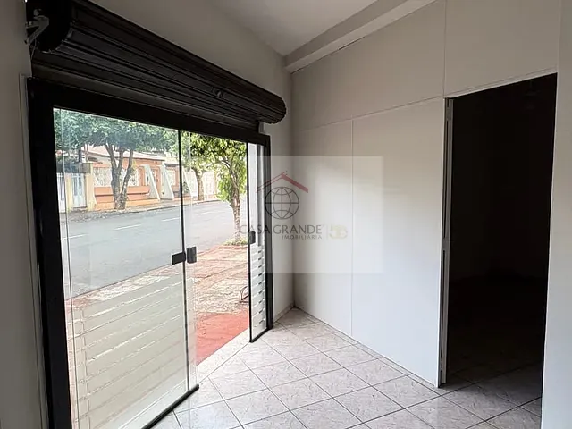Sala para alugar, no bairro Centro em Rolândia