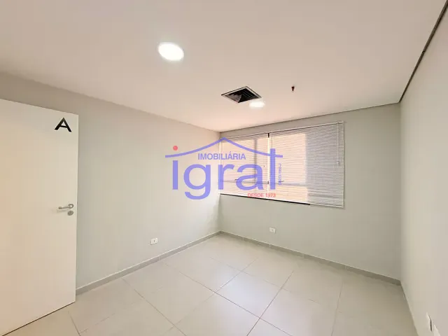 Sala à venda ou para alugar, no bairro Jabaquara em São Paulo