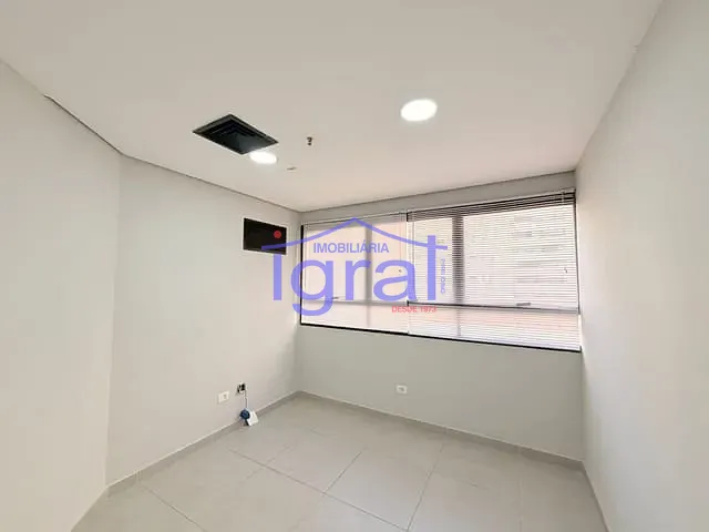 Sala à venda ou para alugar, no bairro Jabaquara em São Paulo
