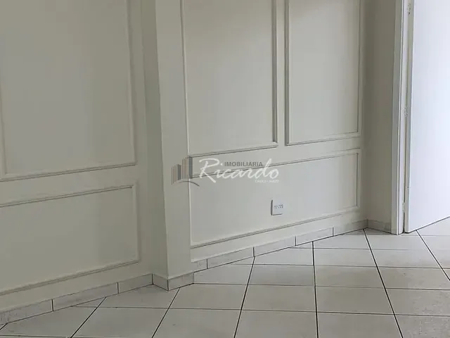Sala para alugar, no bairro Centro em Arapongas