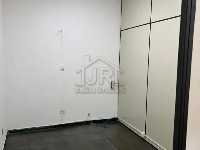 Sala para alugar, no bairro Cidade São Jorge em Santo André