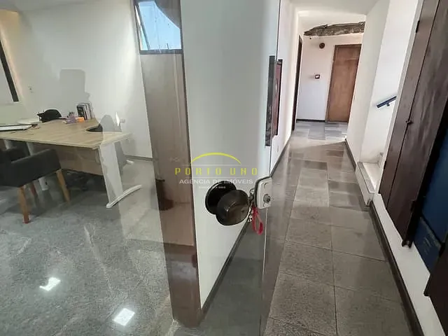 Sala à venda, no bairro Amaralina em Salvador