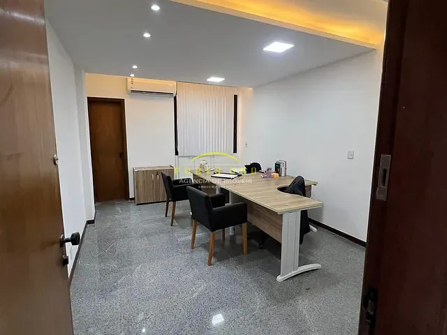 Sala à venda, no bairro Amaralina em Salvador