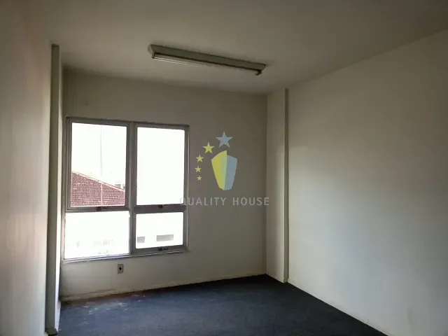 Sala com 20m², à venda ou para alugar, no bairro Saúde em Rio de Janeiro
