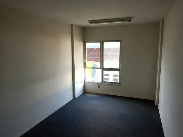 Sala com 20m², à venda ou para alugar, no bairro Saúde em Rio de Janeiro