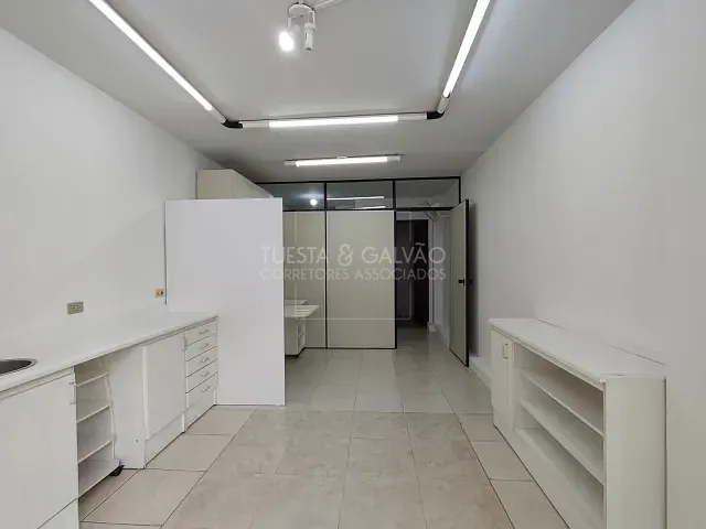 Sala com 40m², para alugar, no bairro Centro em Curitiba