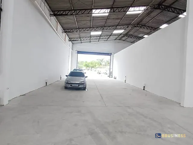 Sala à venda ou para alugar, no bairro Albatróz em Bertioga