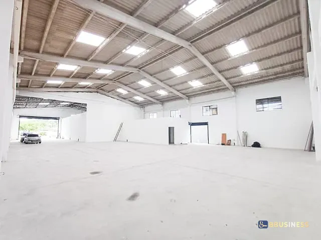 Sala à venda ou para alugar, no bairro Albatróz em Bertioga