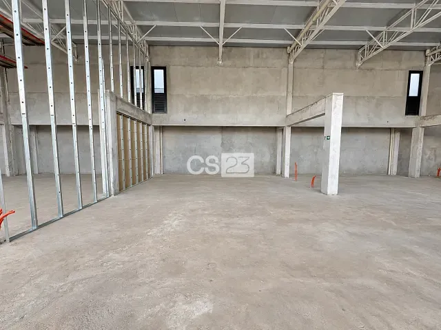 Loja com 143m², para alugar, no bairro Vitória em Londrina
