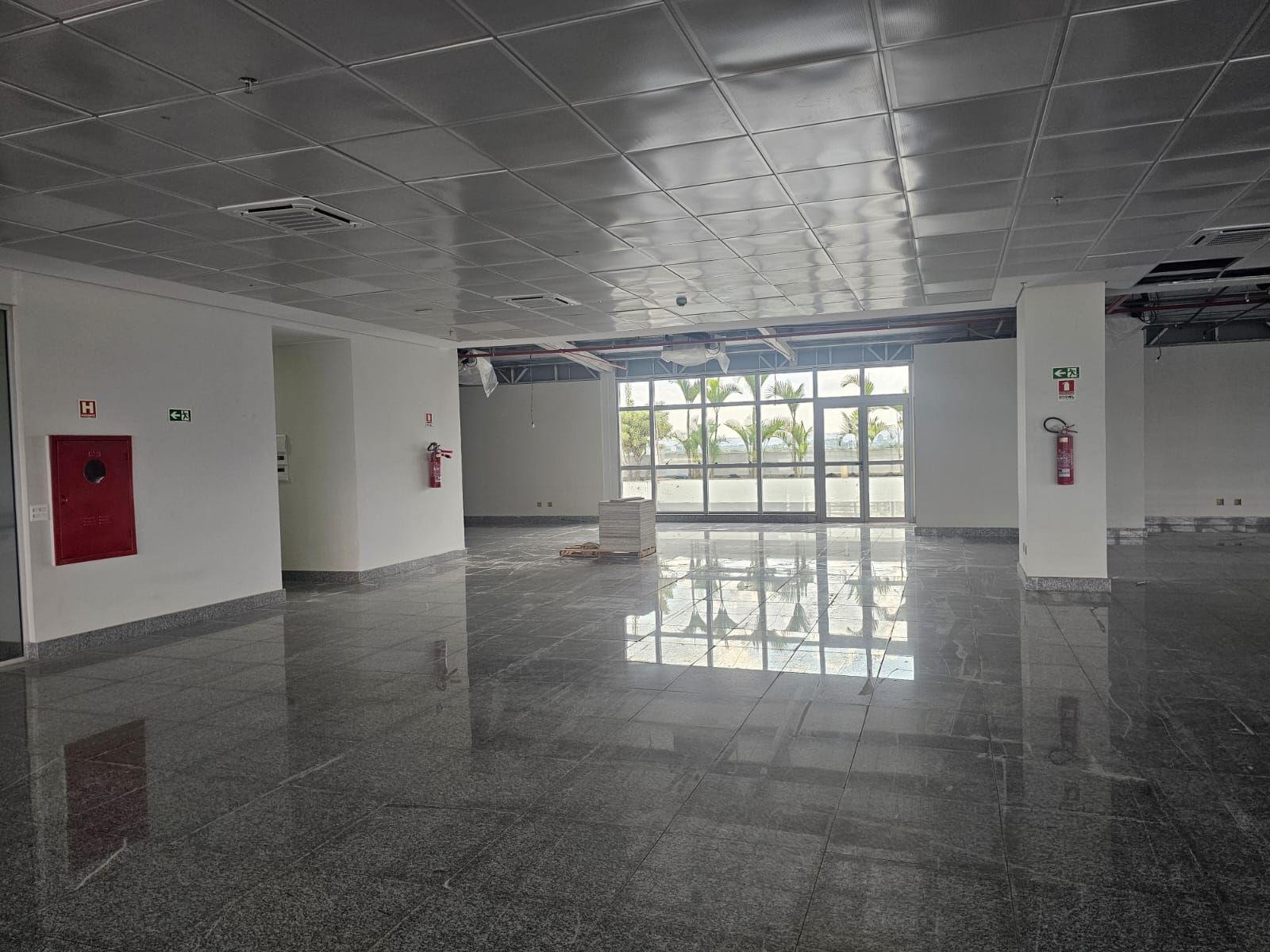 Sala-Conjunto, 705 m² - Foto 2