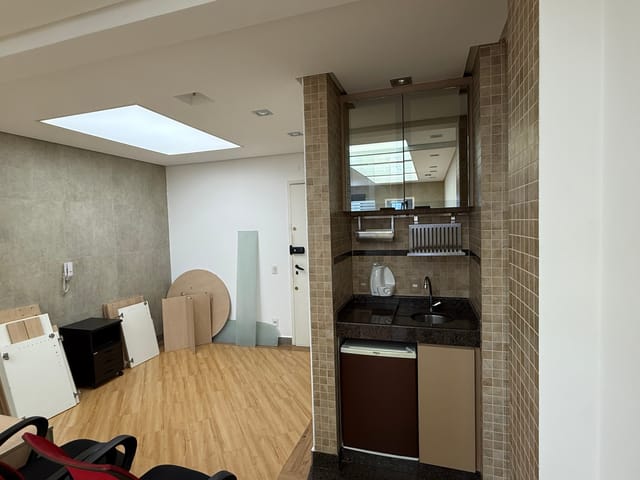 Foto do Sala - Sala com 40m² para locação: 2 BANHEIROS, 2 VAGAS a 560 metros do Metrô Praça da Árvore. | Paulista Imóveis.