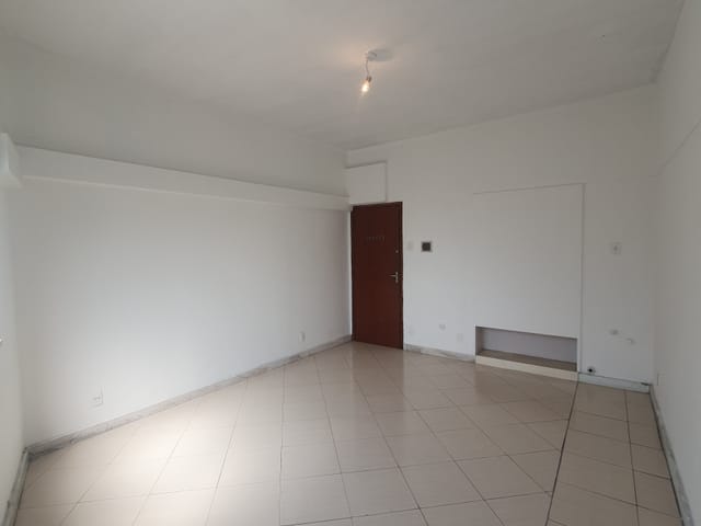 Sala para alugar, no bairro Campo Grande em Rio de Janeiro