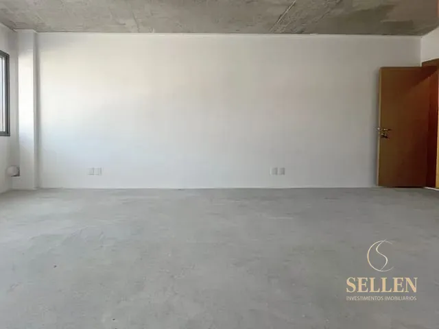 Sala para alugar, no bairro Passo da Areia em Porto Alegre