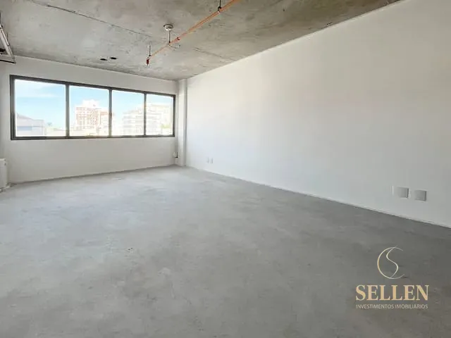 Sala para alugar, no bairro Passo da Areia em Porto Alegre