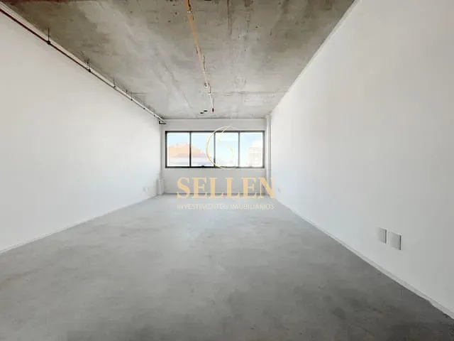 Sala para alugar, no bairro Passo da Areia em Porto Alegre